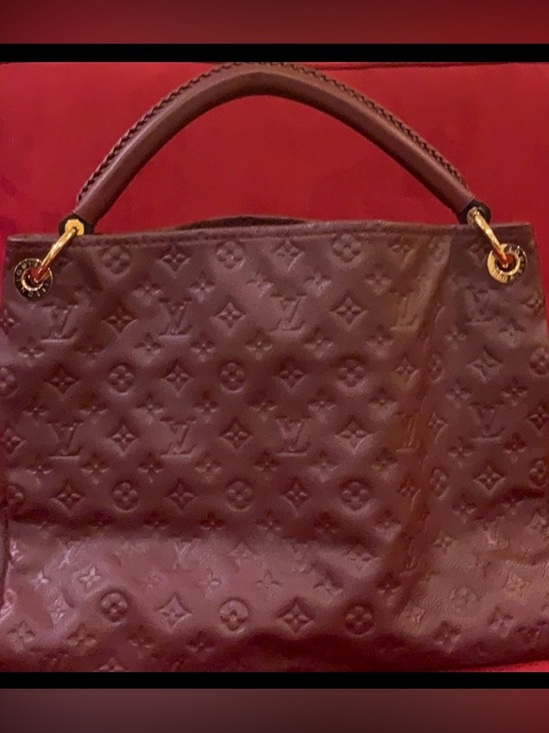 Louis Vuitton Handbags - Louis Vuitton Burgundy Artsy MM Hobo Bag